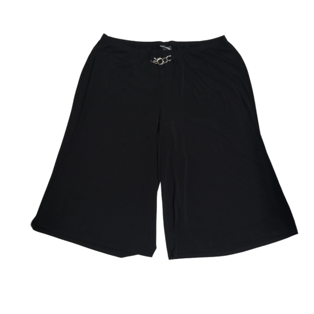 Essentials  Women's  22/24W Wide-Leg  Cropped Pants  Black